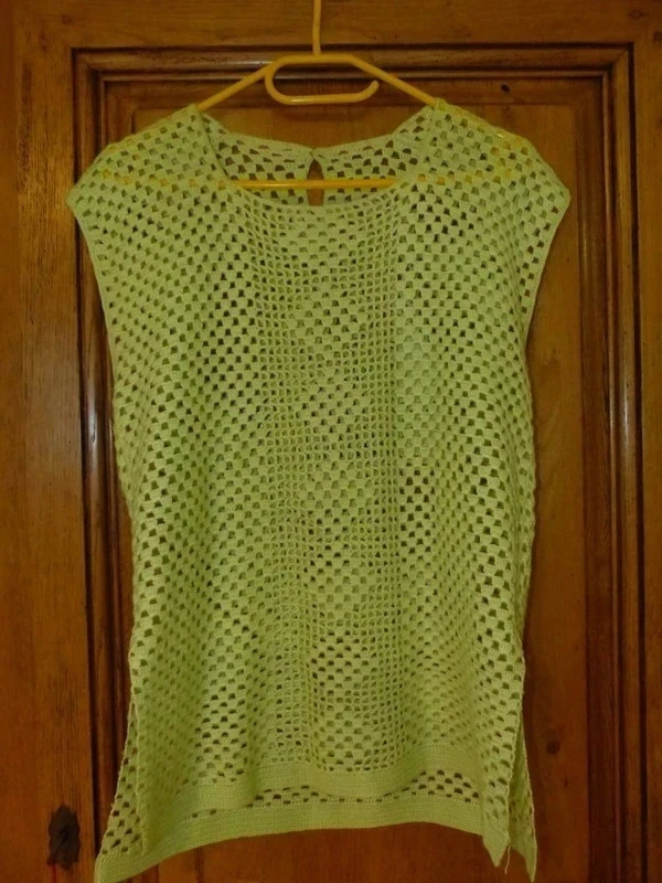 debardeur vert en maille neuf taille 38